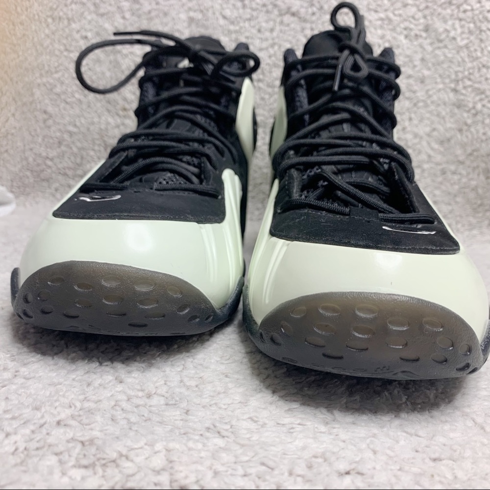 Nike Zoom Rookie QS 'Glow in the Dark' White/Black Men's Sneaker Size 11 - Picture 2 of 10